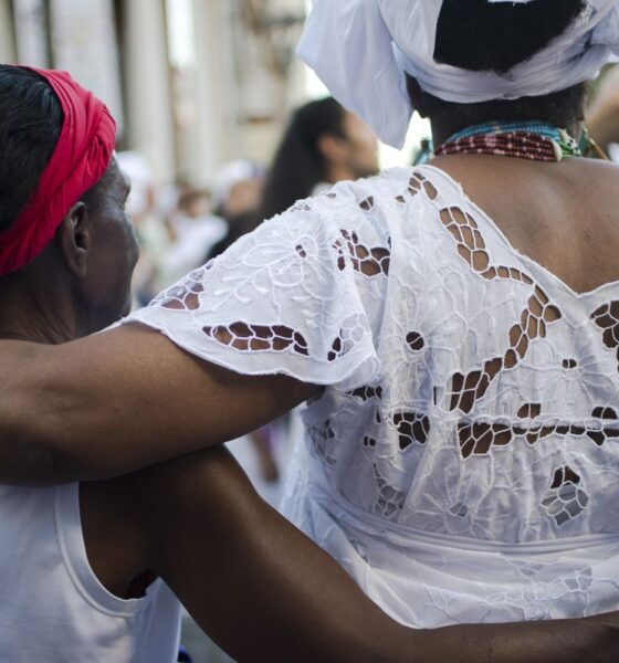 Ataques a símbolos religiosos reacendem debate sobre intolerância