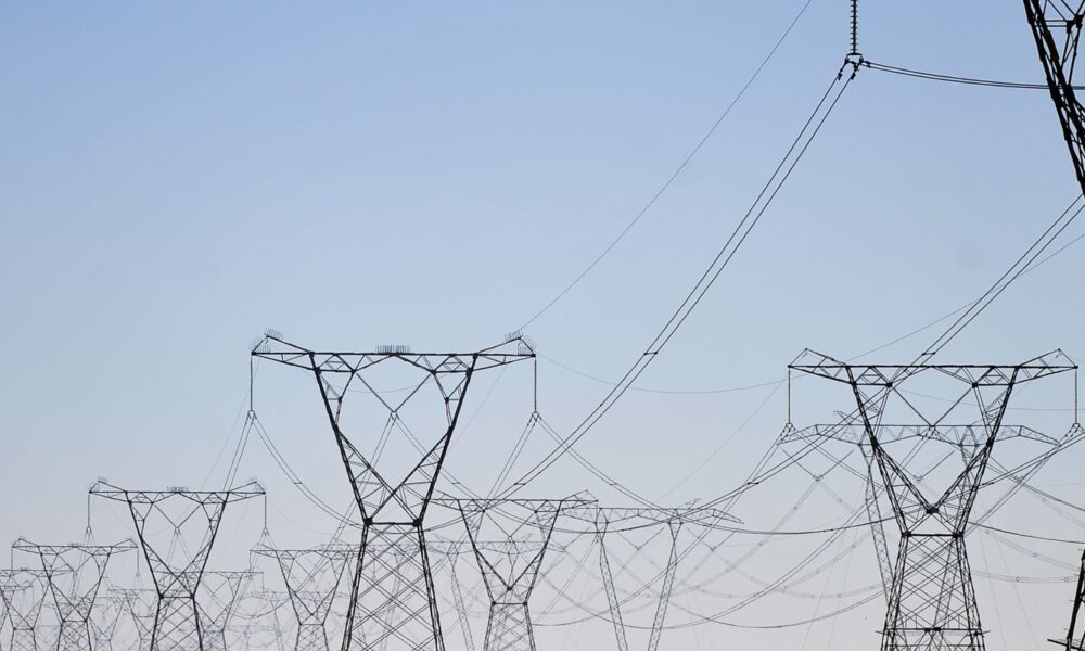Distribuidoras se preparam para garantir energia no dia da eleição