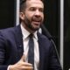 Deputado André Janones é internado com arritmia em São Paulo