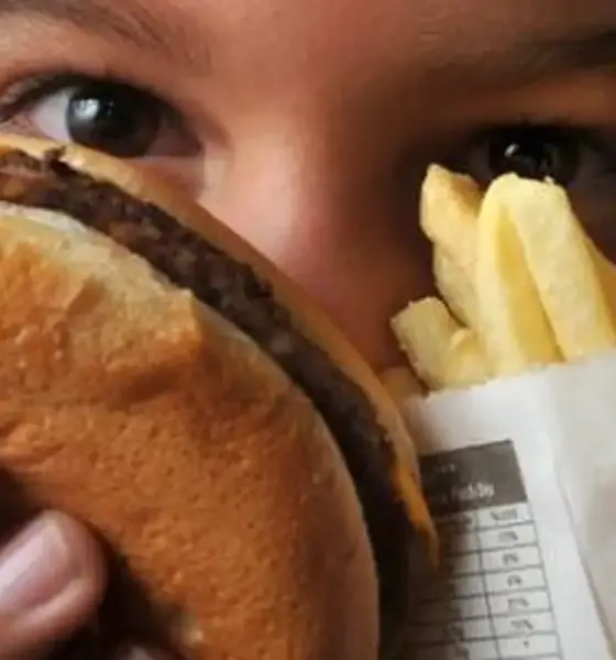OMS lança guia para enfrentar obesidade em crianças e adolescentes