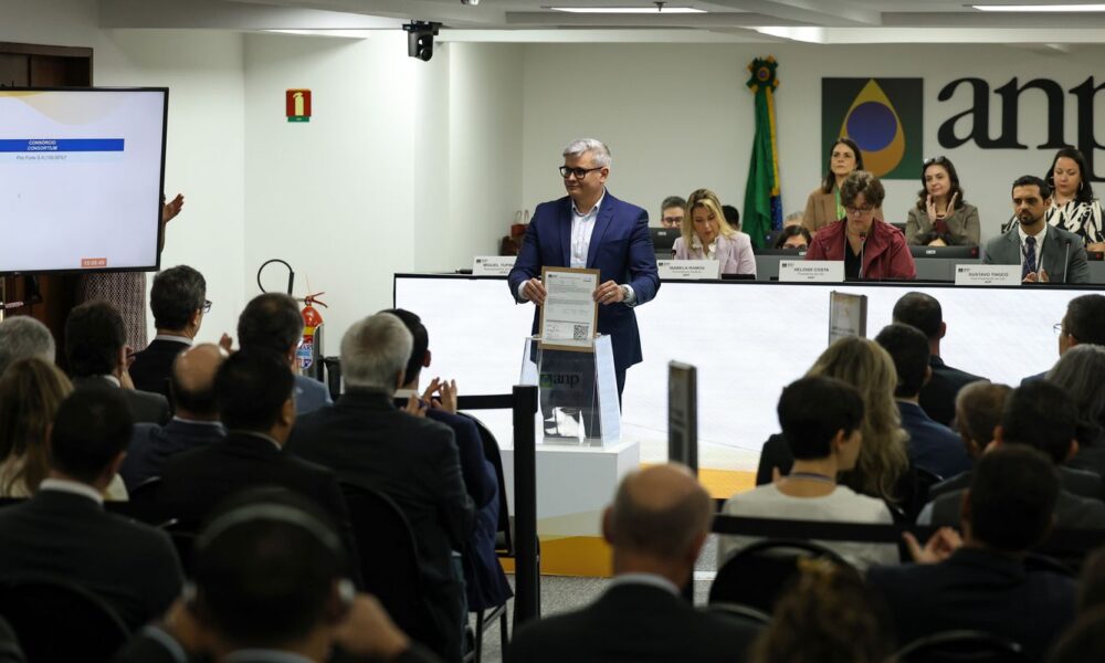 Maior leilão do pré-sal termina com sete dos 13 blocos arrematados